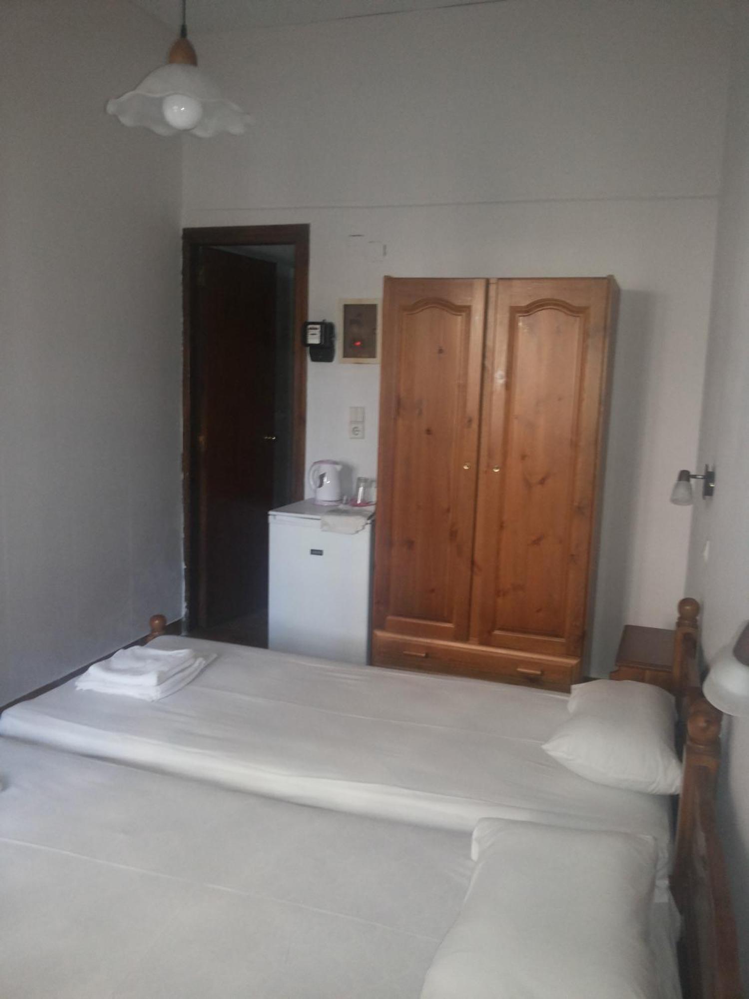 Stelios Rooms Palaiochora Bilik gambar