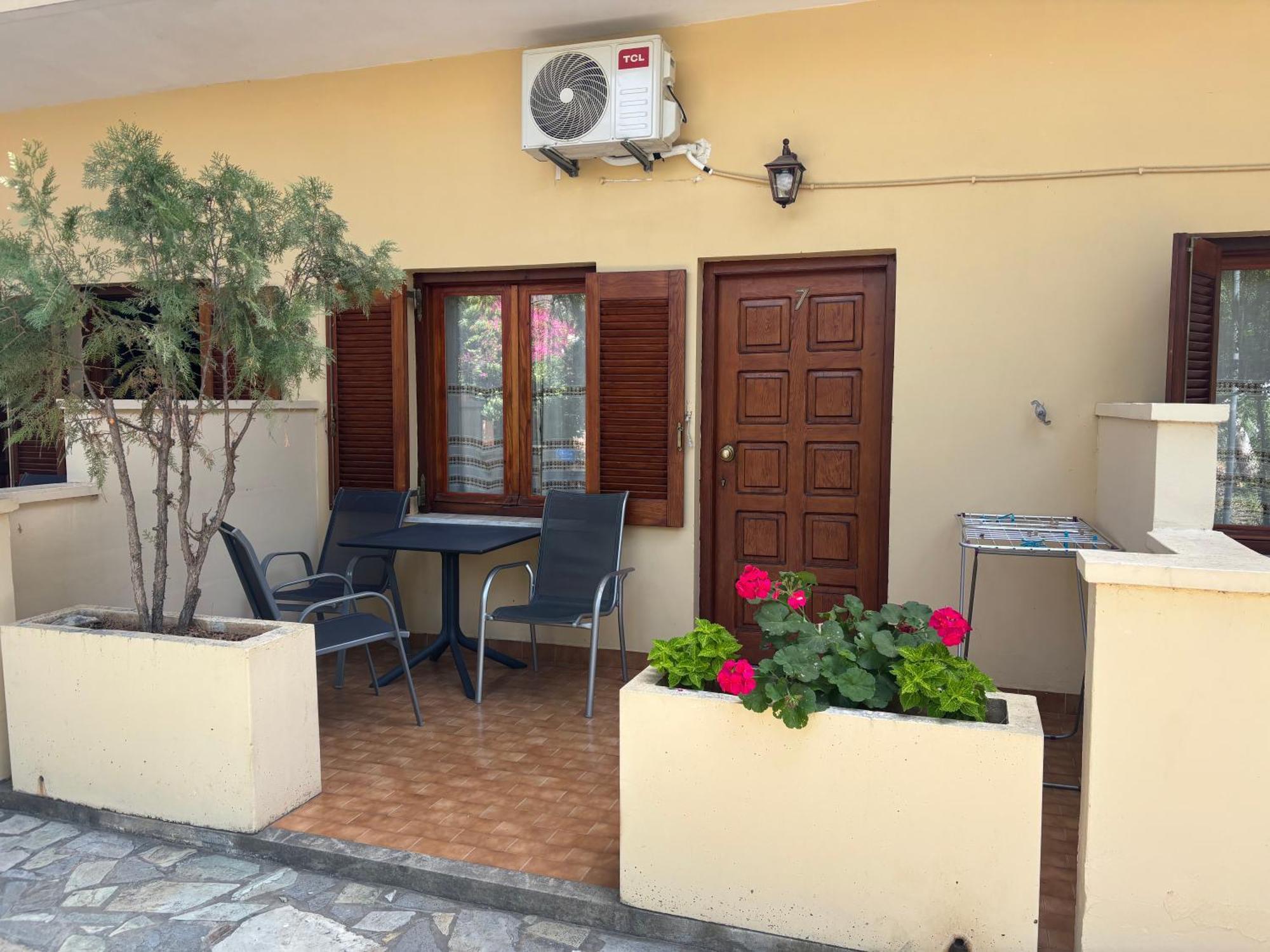 Stelios Rooms Palaiochora Luaran gambar