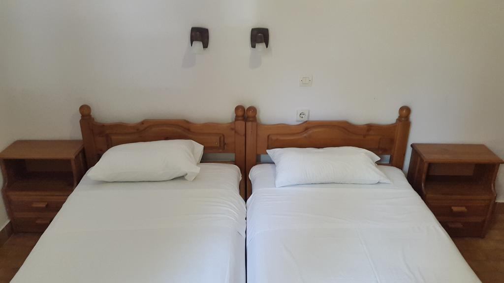 Stelios Rooms Palaiochora Luaran gambar