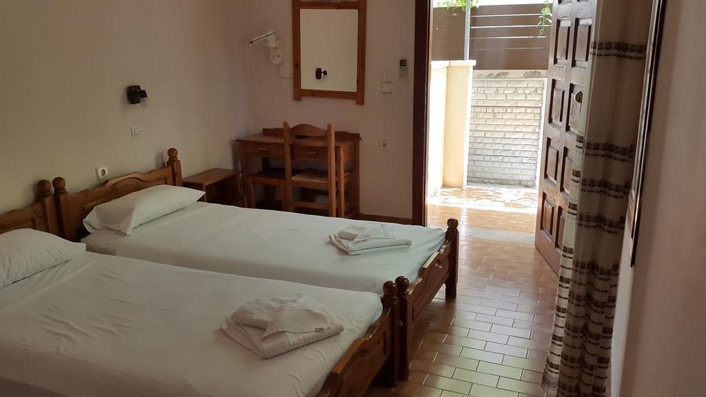 Stelios Rooms Palaiochora Luaran gambar