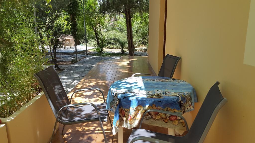 Stelios Rooms Palaiochora Luaran gambar