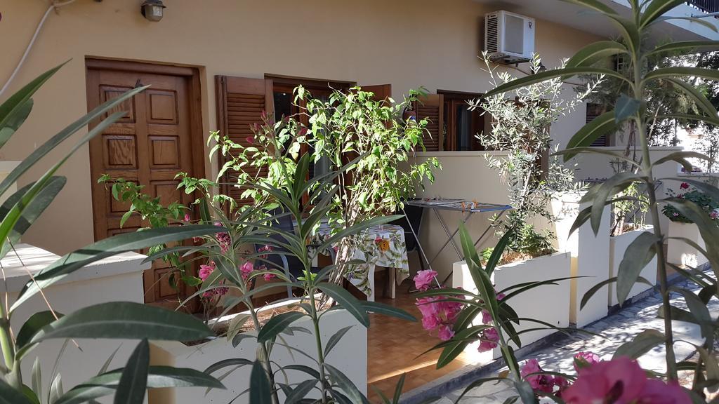 Stelios Rooms Palaiochora Luaran gambar