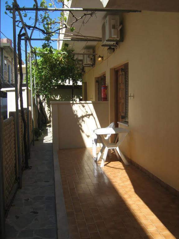 Stelios Rooms Palaiochora Luaran gambar